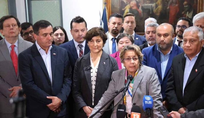 Gobierno alcanza acuerdo para continuar avanzando en la construcción de la red de hospitales en Biobío