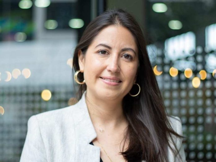 Karen Caro Vallejos, académica de la carrera de Enfermería de la Universidad Andrés Bello UNAB, sede Viña del Mar