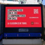 Mensajes en las calles de Santiago llaman a no olvidar el VIH en medio de la carrera presidencial Mensajes en las calles de Santiago llaman a no olvidar el VIH en medio de la carrera presidencial