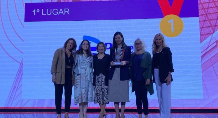 Pfizer lidera el Ranking IMAD 2025 de Mujeres Empresarias en Chile Pfizer lidera el Ranking IMAD 2025 de Mujeres Empresarias en Chile