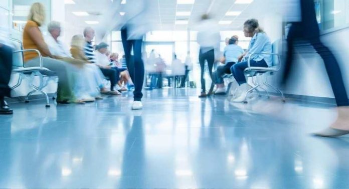 Reforzar el sistema de salud con esfuerzos compartidos Reforzar el sistema de salud con esfuerzos compartidos