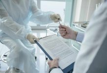 Alertan por explosivo aumento de médicos extranjeros entre los mayores emisores de licencias médicas