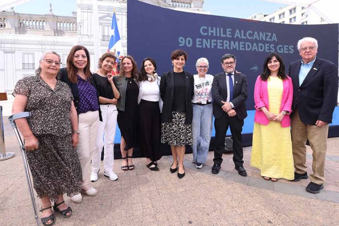 Chile garantiza 90 problemas de salud con inversión récord de $100 mil millones anuales Garantías Explícitas en Salud GES. Chile garantiza 90 problemas de salud con inversión récord de $100 mil millones anuales