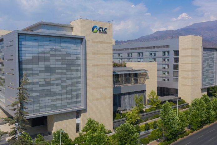 Clínica Las Condes y Universidad Andrés Bello sellan alianza estratégica que fortalece la formación, innovación y la gestión en salud