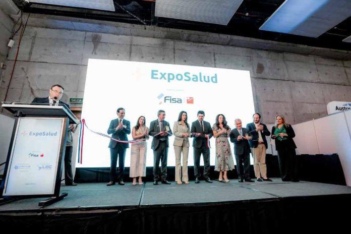 Dr. Enrique Paris inaugura ExpoSalud 2025 con mensaje a los presidenciables: 