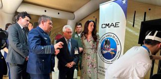 Fuerza Aérea de Chile participa en Feria Expo Salud 2025