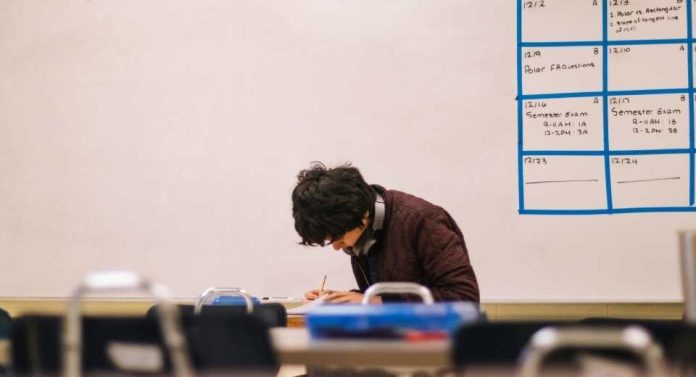 Los efectos de la PAES 2025 Desde bloqueo mental hasta fatiga, ¿Cómo evitarlos