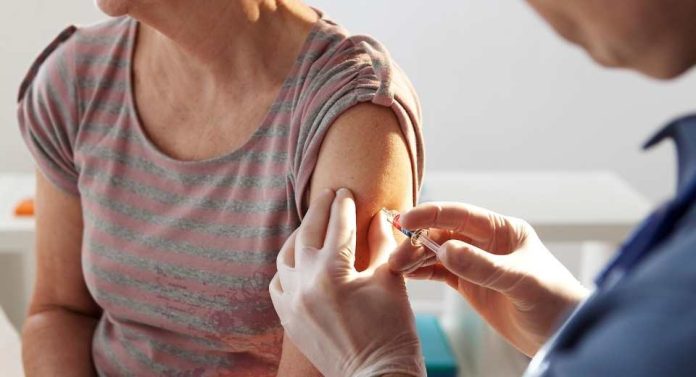 Supergripe H3N2 en Chile: ¿Vuelve el uso de la mascarilla? Medidas básicas para prevenir contagios