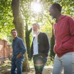 ¿Intenta moverse más? Experta explica los beneficios de contar pasos