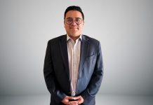 Claudio Toro, matrón y académico de la Carrera de Obstetricia y Puericultura de Universidad de Las Américas UDLA