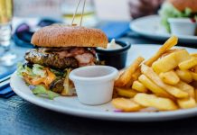 Cuidado con el exceso de comidas en vacaciones