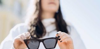 El peligro de la oscuridad estudio revela que usar lentes de sol informales es más dañino que no usar nada