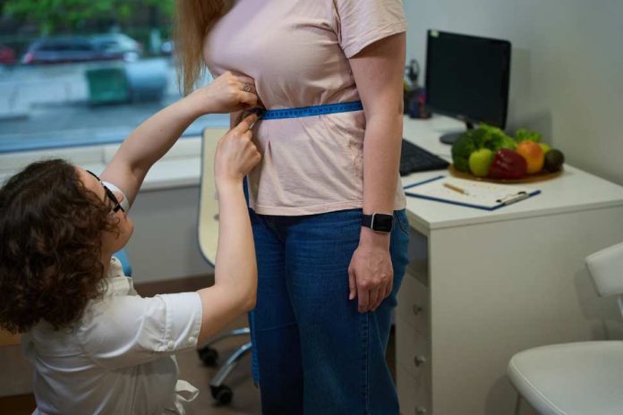 ISP aprueba Tirzepatida, innovador medicamento desarrollado por Lilly para el tratamiento de la Obesidad y Diabetes Tipo 2 y, que será distribuido por Adium en Chile