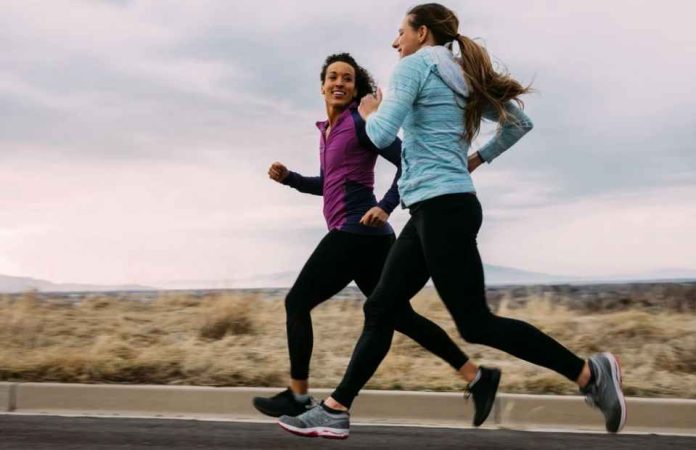 Las mujeres están cambiando el deporte: el running femenino crece en Chile y Women’s Night Out impulsa una nueva forma de correr la ciudad