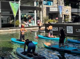 Yoga sobre el agua: vuelve el Yoga SUP a la Laguna de Mall Sport este verano Yoga sobre el agua: vuelve el Yoga SUP a la Laguna de Mall Sport este verano
