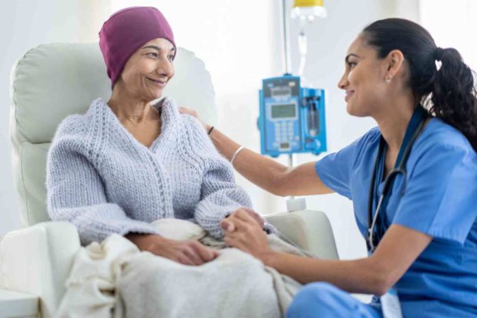 Detección precoz y acceso oportuno: factores clave para el tratamiento del cáncer en Chile