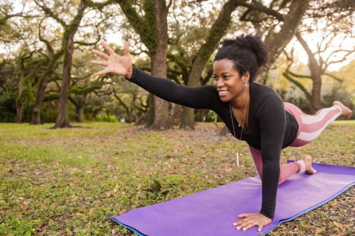 Innovación Investigadores de Mayo Clinic utilizan IA para predecir el riesgo de caídas a partir de la densidad de la musculatura abdominal en la mediana edad