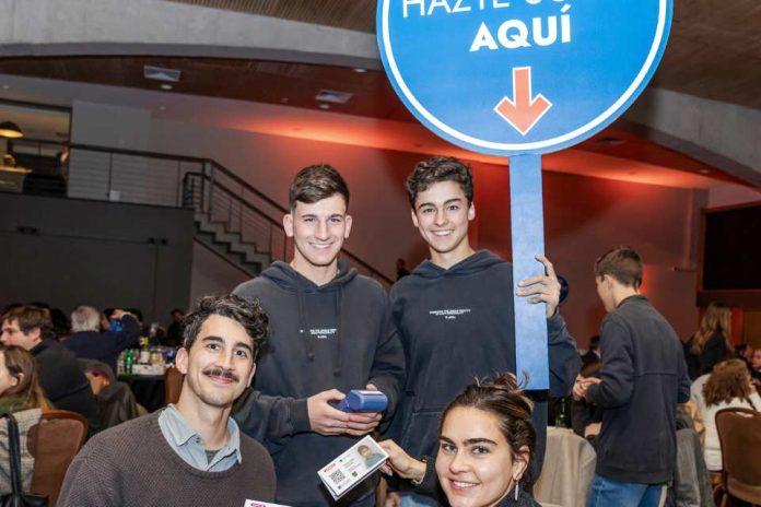 Noche Nocedal Cuando la educación logra reunir a quienes quieren cambiar el futuro de Chile Noche Nocedal Cuando la educación logra reunir a quienes quieren cambiar el futuro de Chile
