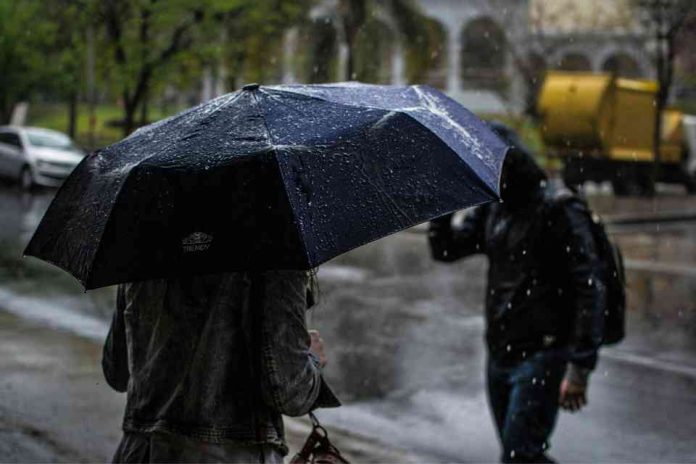 Intenso sistema frontal con río atmosférico será categoría 4 en la zona centro-sur de Chile Intenso sistema frontal con río atmosférico será categoría 4 en la zona centro-sur de Chile