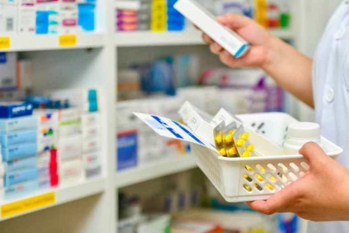 Comienza pago de compensaciones a beneficiarios del Programa Control Niño Sano tras acuerdo judicial entre SERNAC y Farmacias Ahumada por colusión de medicamentos Comienza pago de compensaciones a beneficiarios del Programa Control Niño Sano tras acuerdo judicial entre SERNAC y Farmacias Ahumada por colusión de medicamentos