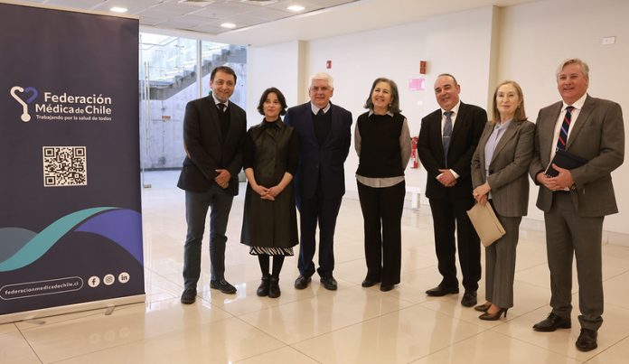 Actores del ecosistema en salud acuerdan colaboración y confianza para potenciar un modelo de salud mixto en Chile Actores del ecosistema en salud acuerdan colaboración y confianza para potenciar un modelo de salud mixto en Chile